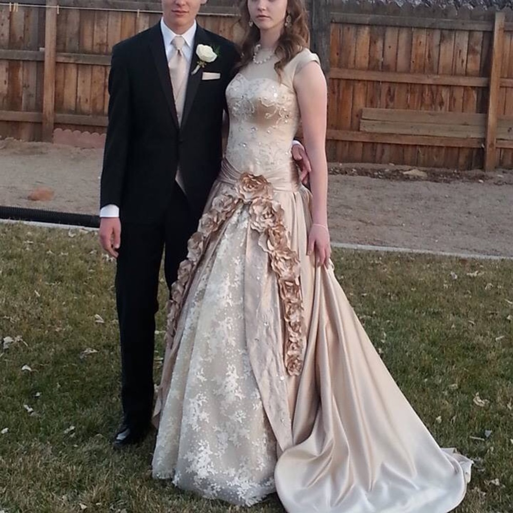 Gold and Cream Ball Gown – Size 6 Formal or Bridal